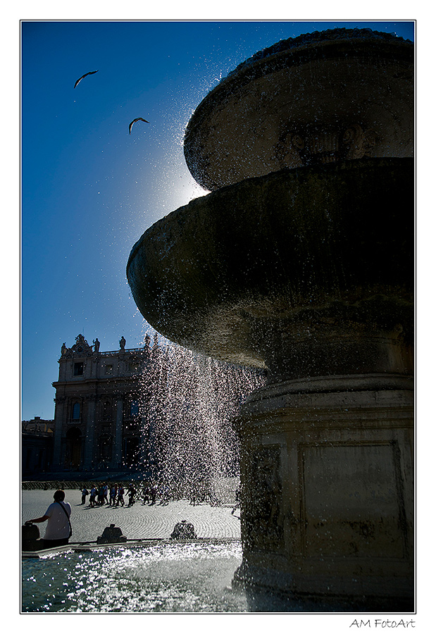 Piazza San Pietro - Fontana del Maderno