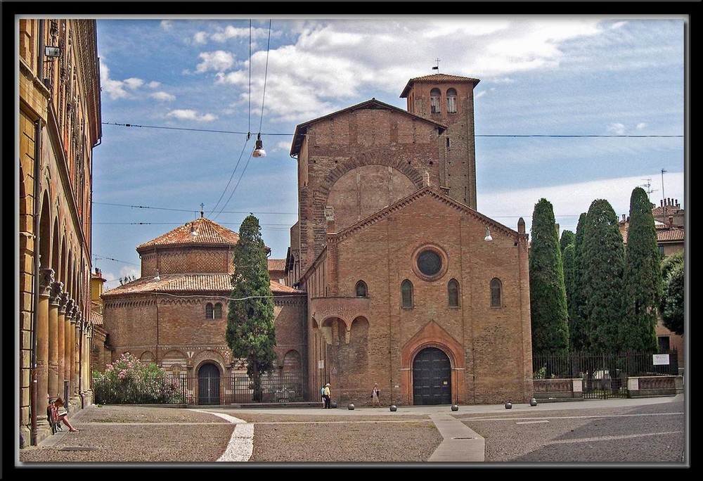 PIAZZA S.STEFANO A BOLOGNA