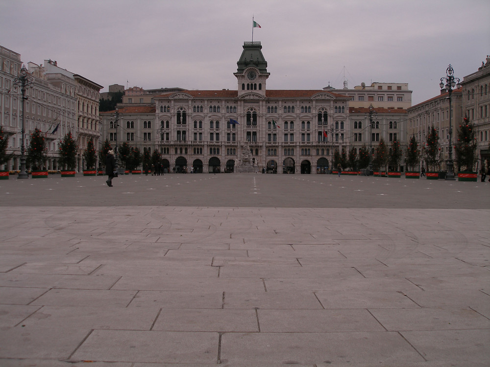 PIAZZA UNITA' TRIESTE