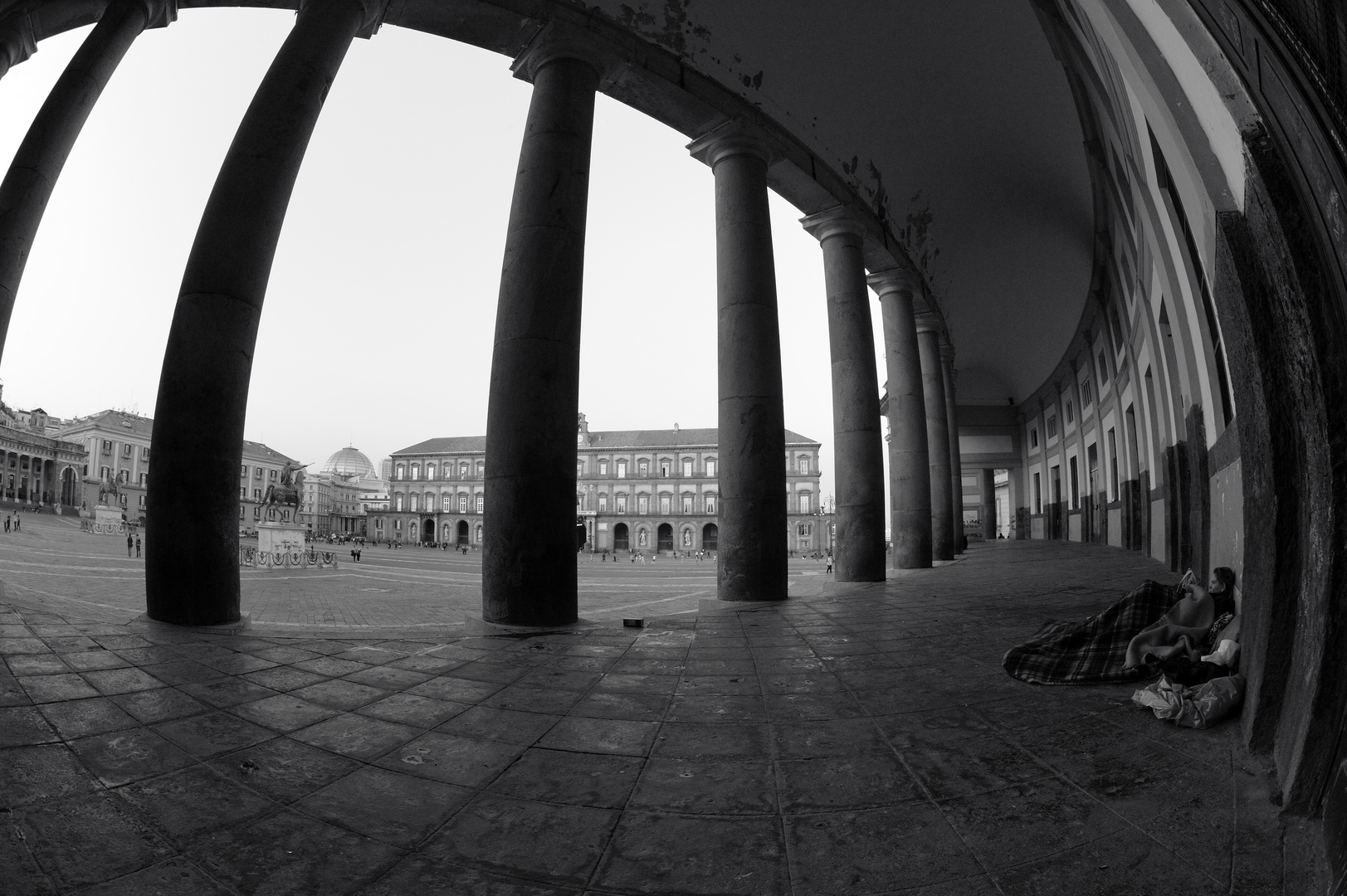 "Piazza vanto di Napoli"