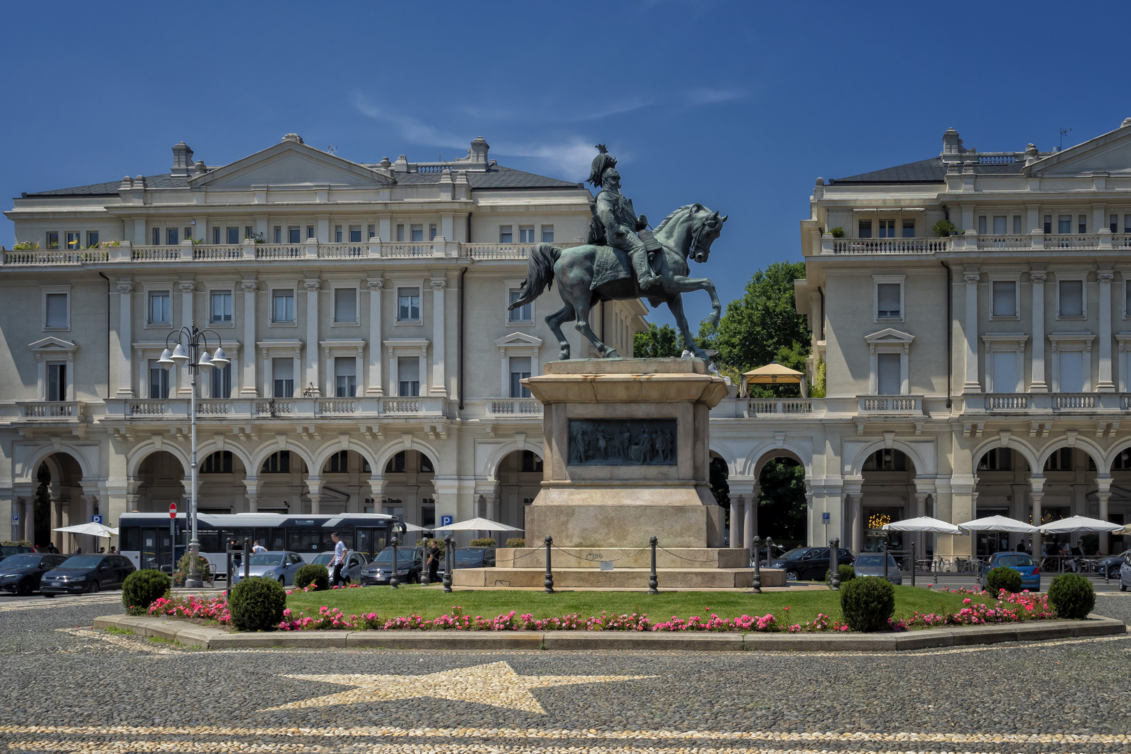 Piazza Vittorio Emanuele II, Novara