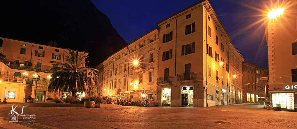 piazza@night