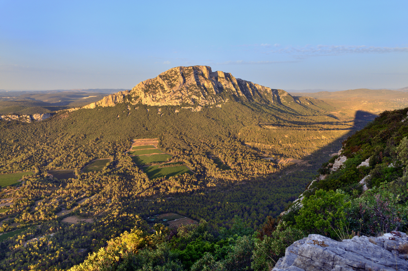 Pic Saint Loup Vue de L'Hortus (environ de Montpellier)