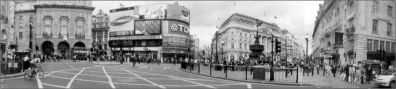 Picadilly Circus 180°