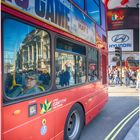 Picadilly Circus .