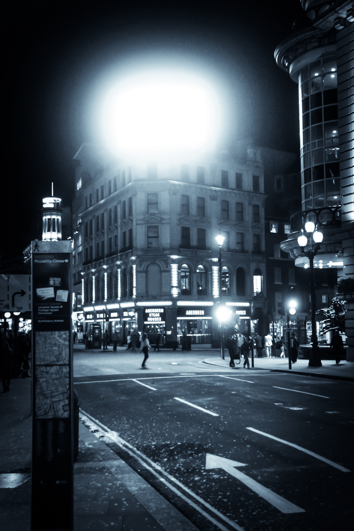 Piccadilly Circus