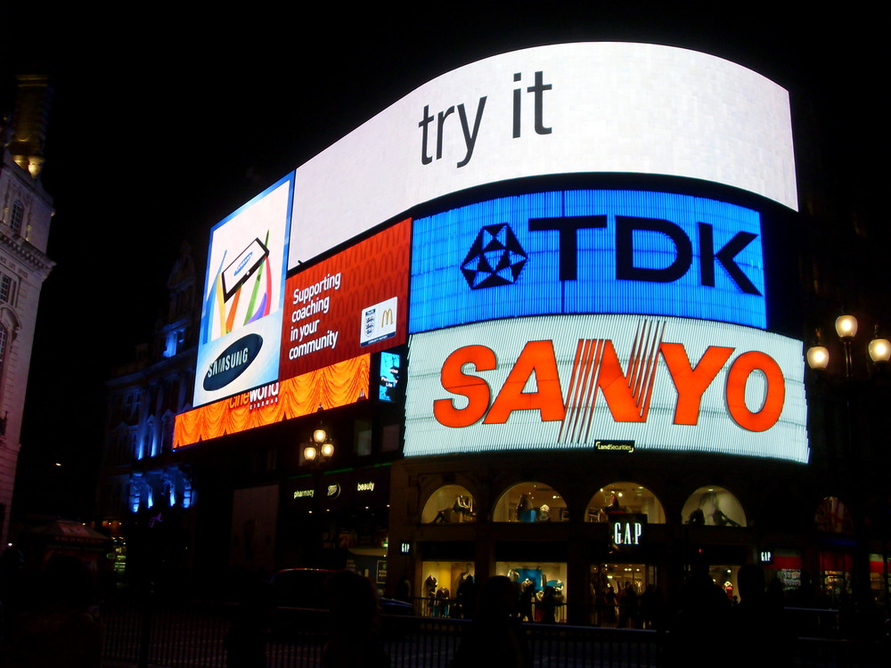 Piccadilly Circus