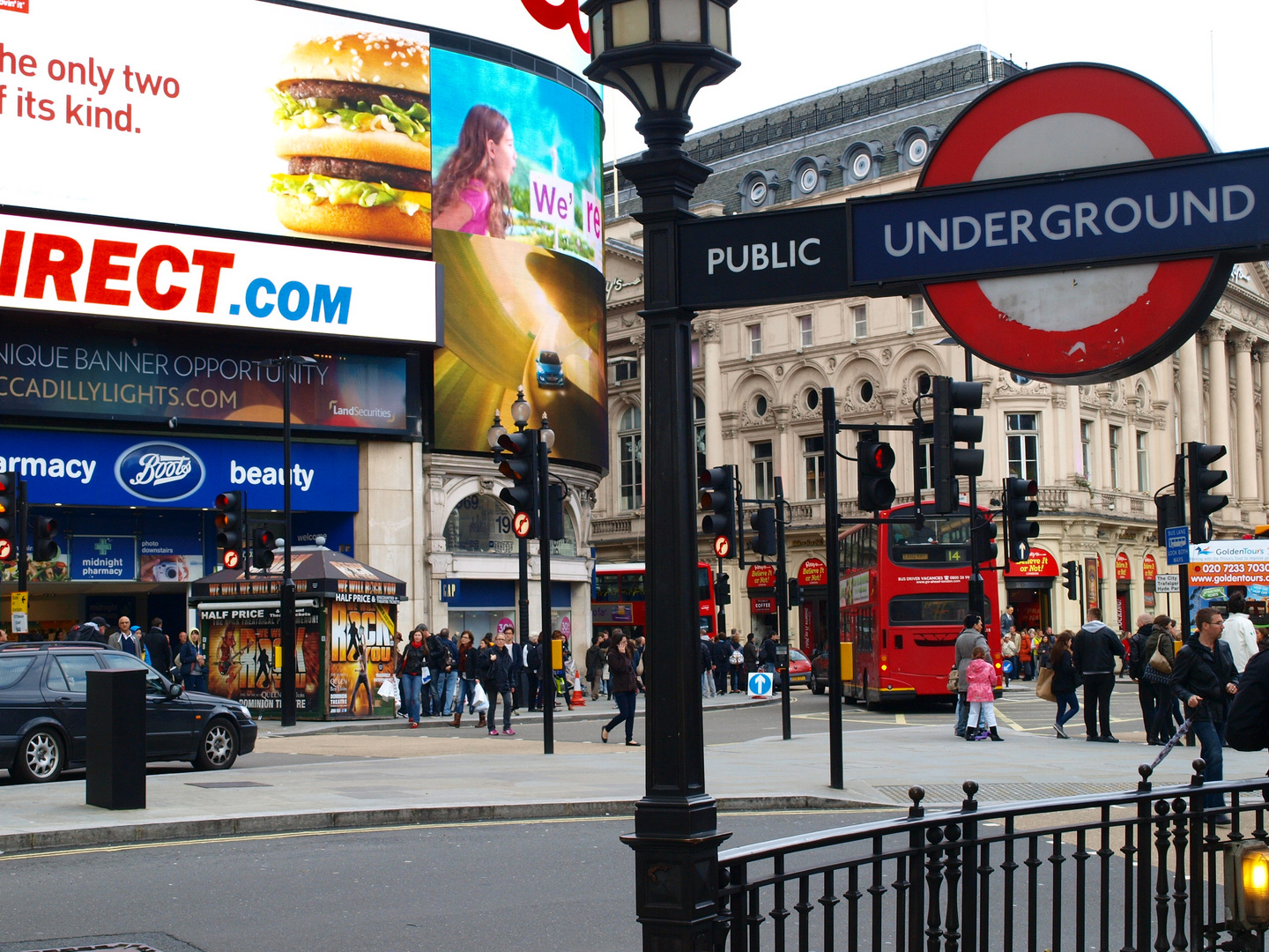 piccadilly circus