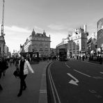 PICCADILLY CIRCUS