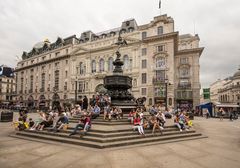 Piccadilly Circus - Eros - 02