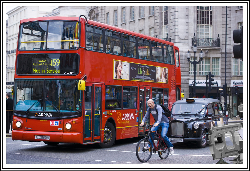 Piccadilly Circus, gemischeter Verkehr