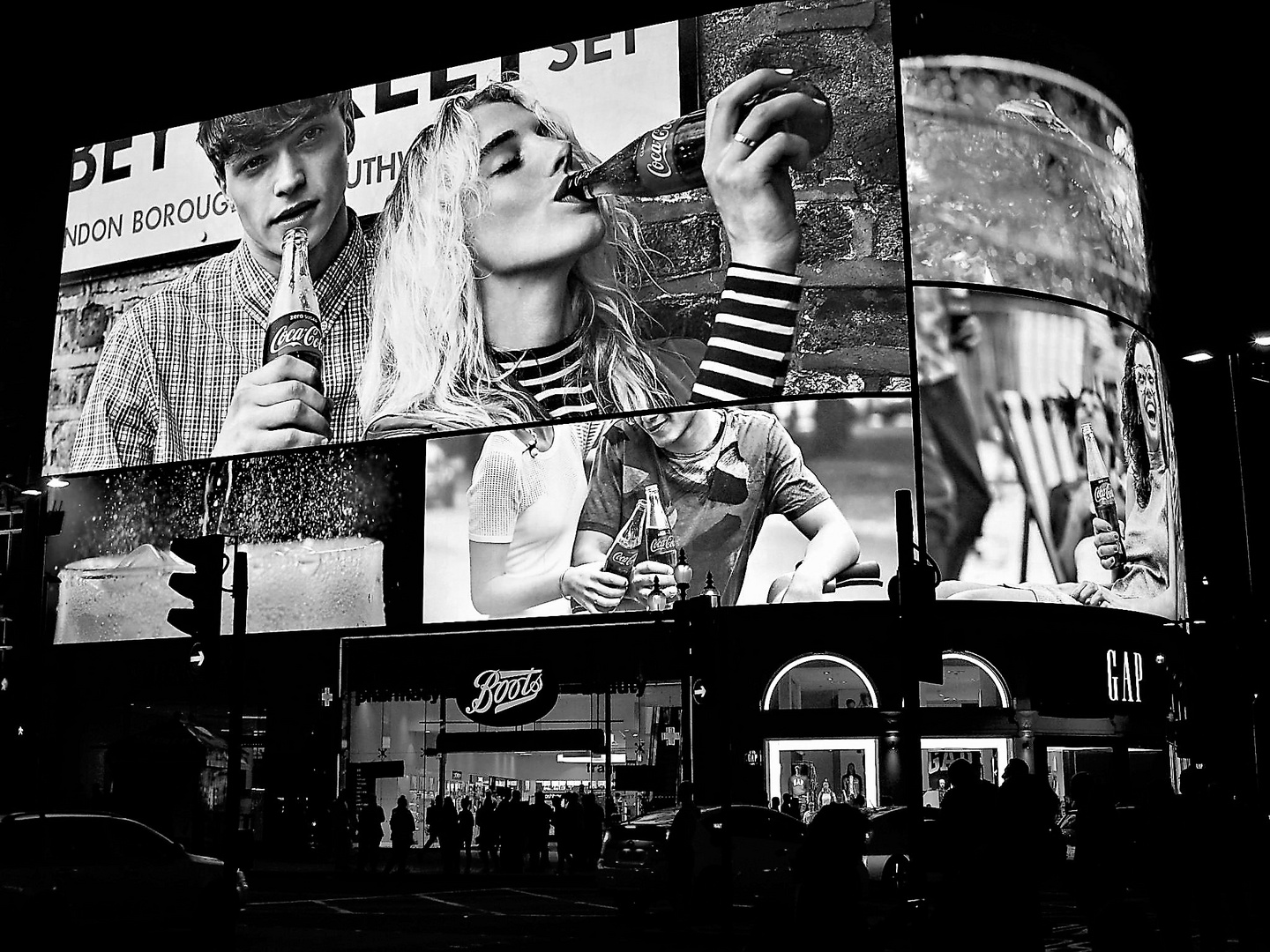 Piccadilly Circus - London by Night