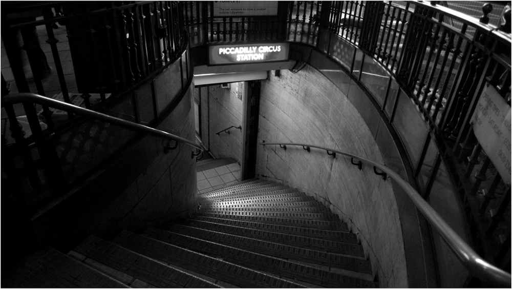 Piccadilly Circus Station