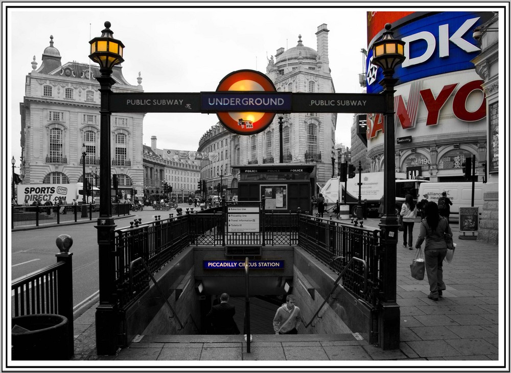 Piccadilly Circus Station