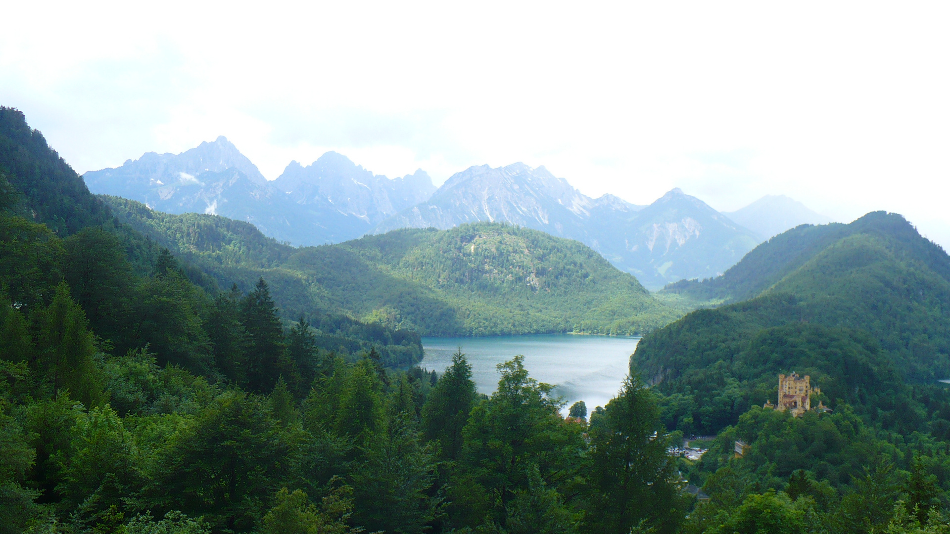 piccolo lago e il castello di Hohenschwangau