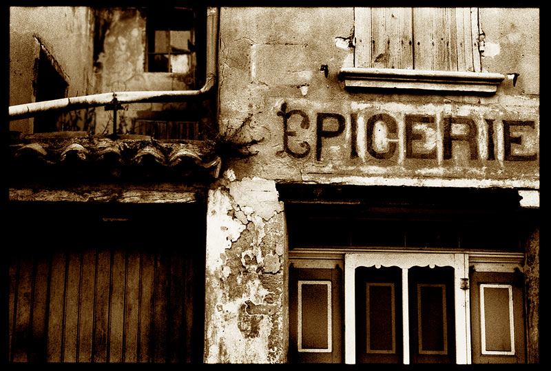 ÉPICERIE