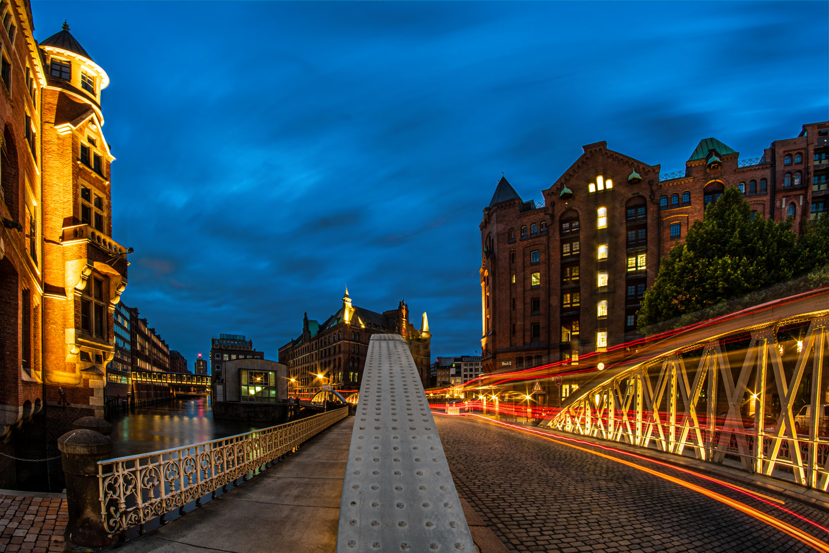 pickhubenbrücke und der Nachtbus