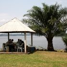 Picknick auf der Insel im See