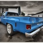  Pickup in blue