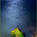 "PIEDRA VERDE EN MAR AZUL"