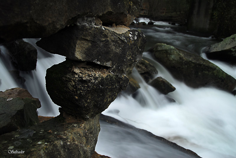 " Piedra y agua "