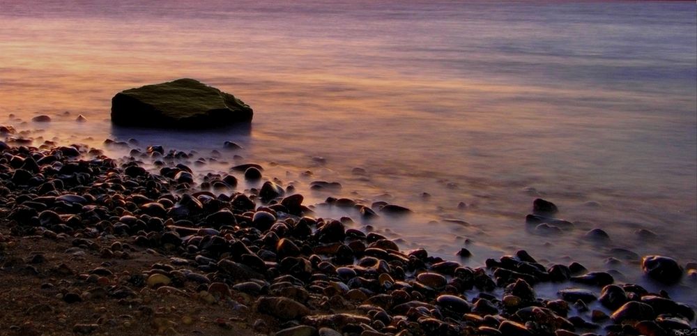 Piedras en el lago.