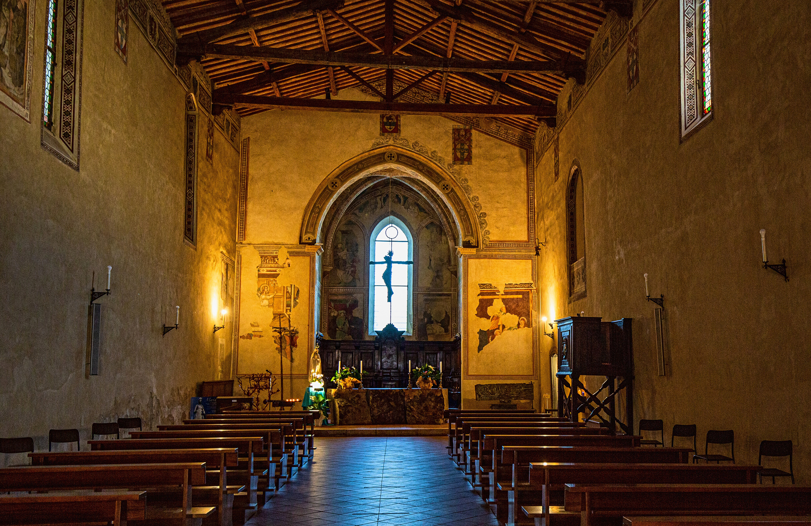 Pienza - die schlichte Schönheit der Klosterkirche San Francesco 