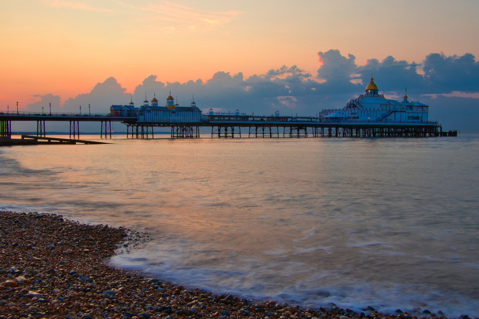 Pier am frühen Morgen