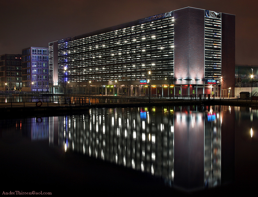 Pier Eins Innenhafen Duisburg