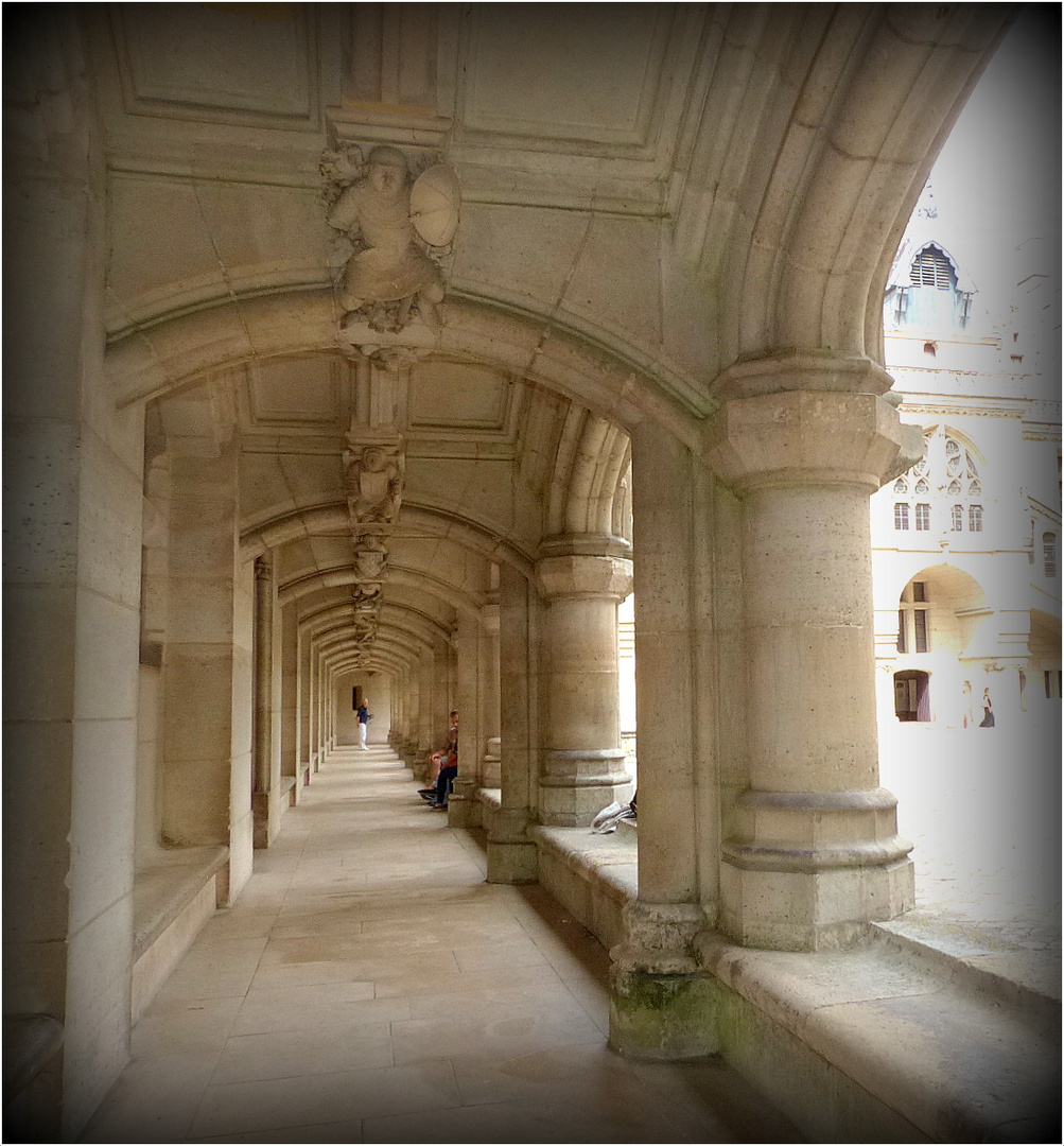 PIERREFONDS -- - 45 -