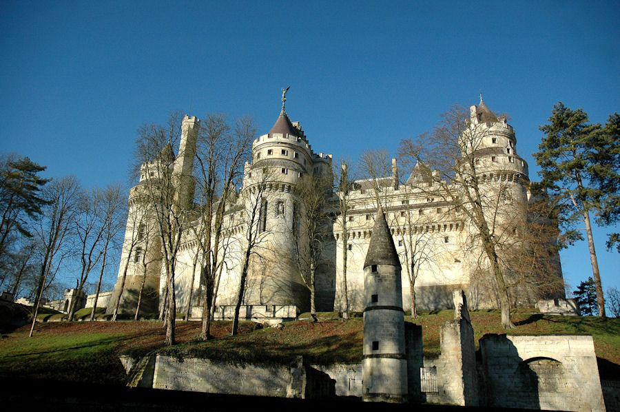 pierrefonds von kenjie 