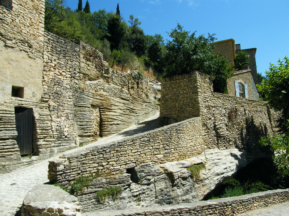 pierres de ... Gordes