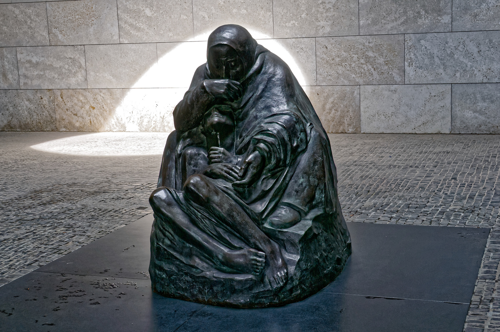 Pieta von Käthe Kollwitz Foto & Bild kunstfotografie