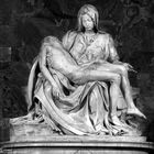 Pietà von Michelangelo