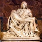 Pietà von Michelangelo