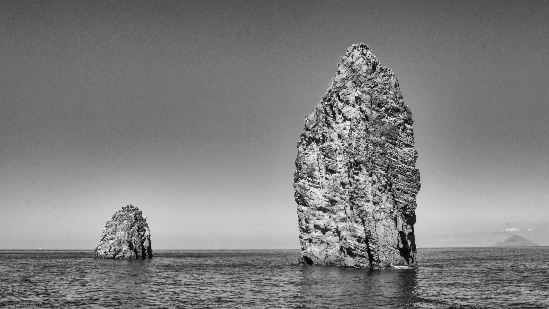 Pietra Lunga & Pietra Menalda "Faraglione Rocks"