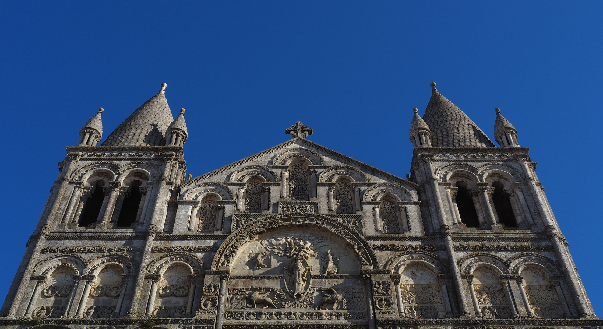 Pignon de la façade ouest de la Cathédrale Saint-Pierre d’Angoulême