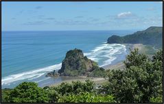 Piha - Lion Rock