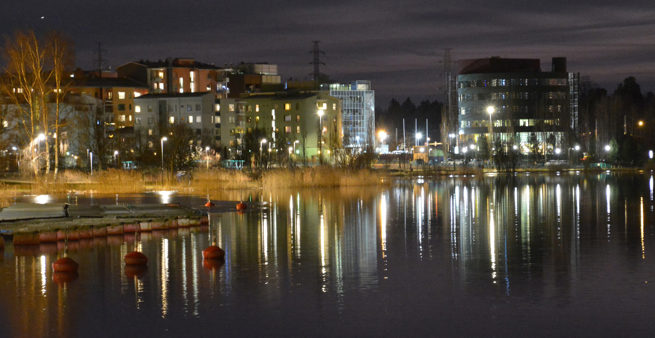 Pikku Huopalahti at night