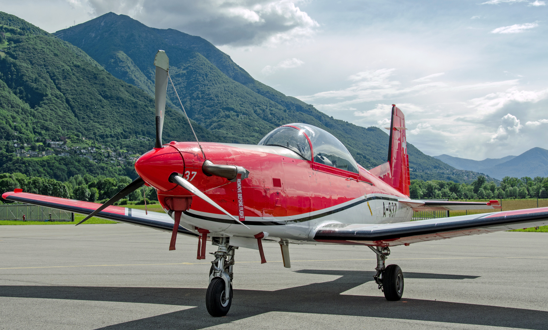 Pilatus PC-7 A-937 Magadino 28.05.2014