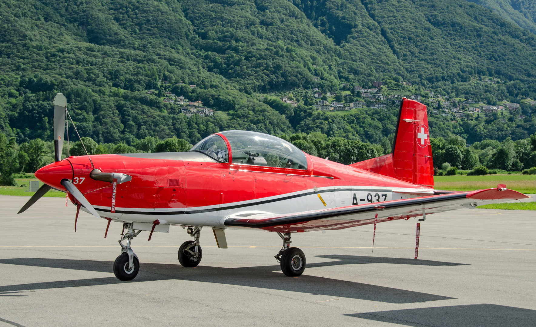 Pilatus PC-7 A-937 Magadino 28.05.2014