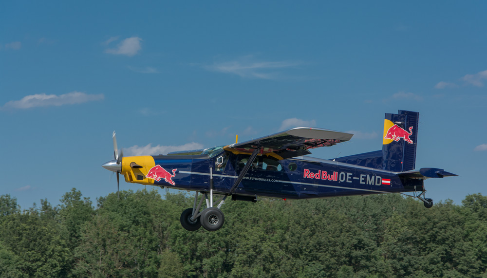 Pilatus Porter PC-6 "Red Bull"