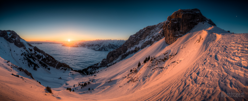 ^ Pilatus: Sonnenaufgang über dem Nebelmeer ^