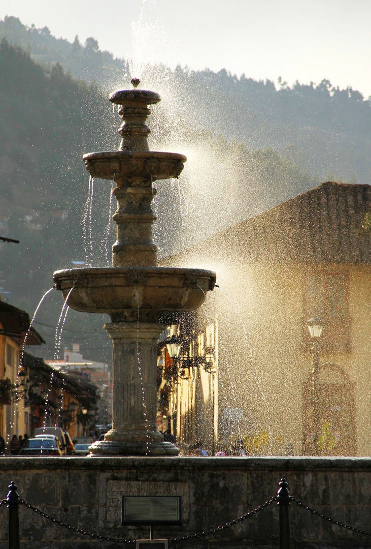 Pileta Plaza de Cajamarca, Perú