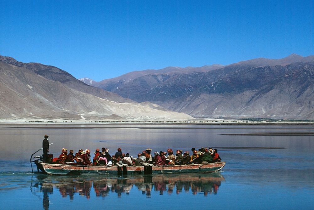 Pilger auf dem Tsangpo von yamdrok 