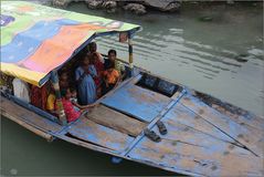 pilgrims at chilka lake