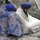 pilgrims in Hem Kund