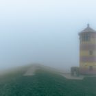 Pilsumer Leuchtturm im Nebel