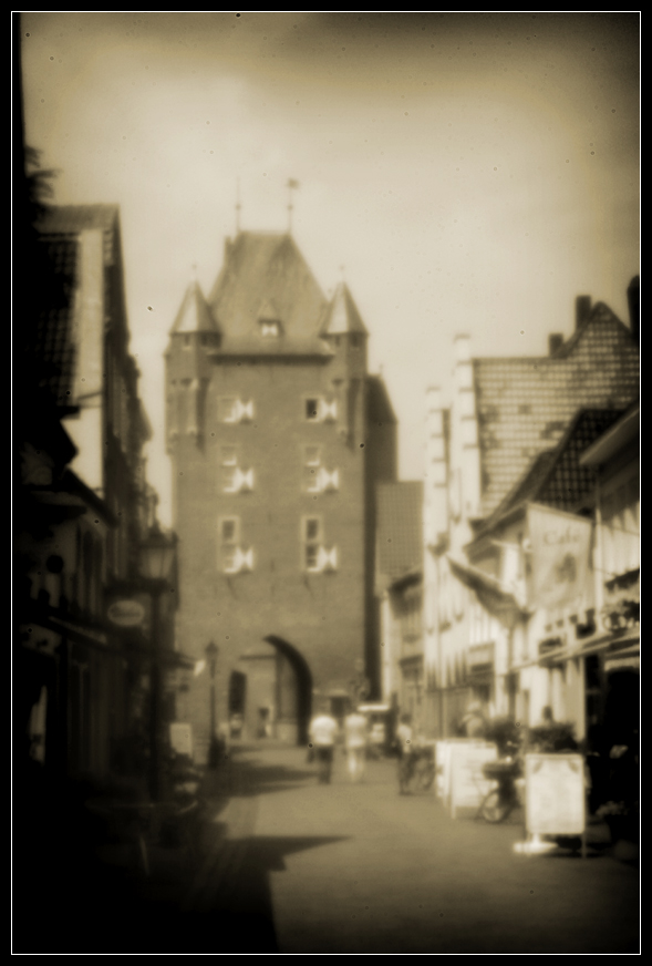 Pinhole an Canon 50 D - Klever Tor in Xanten