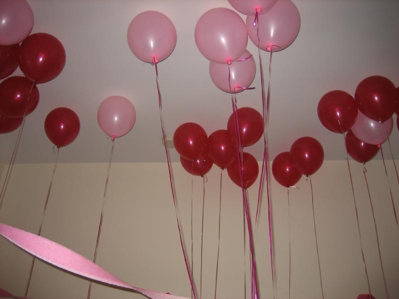 pink ballons